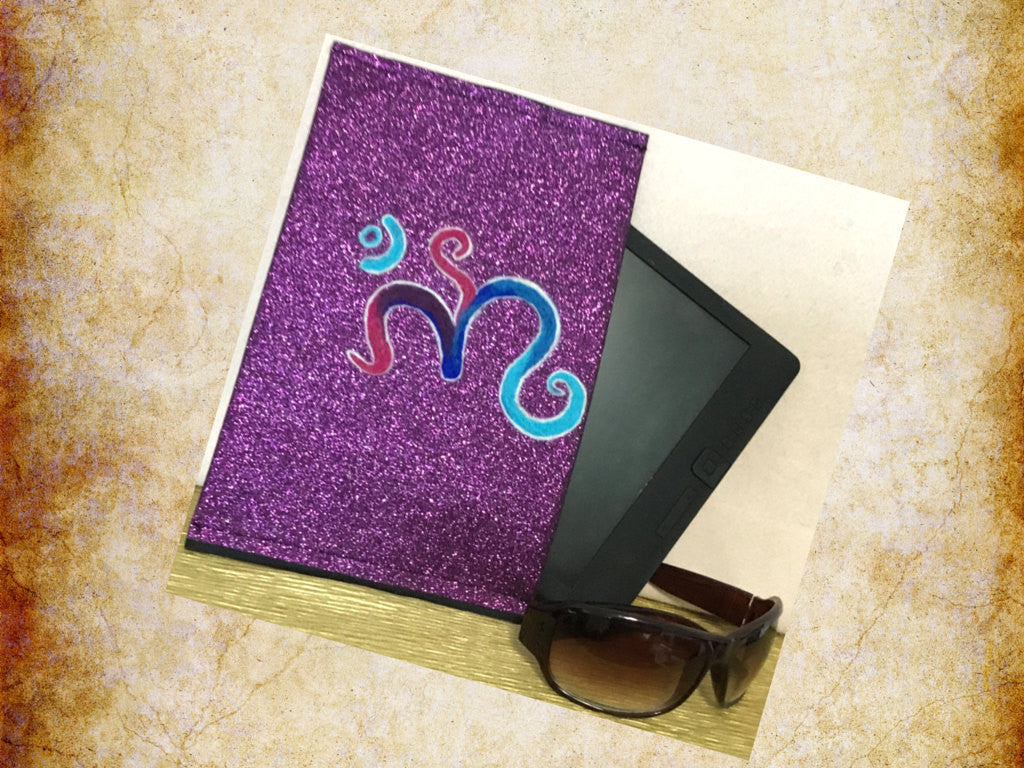 Glitter Wool Pouch, Brilliant Purple Sleeve with inner clip.