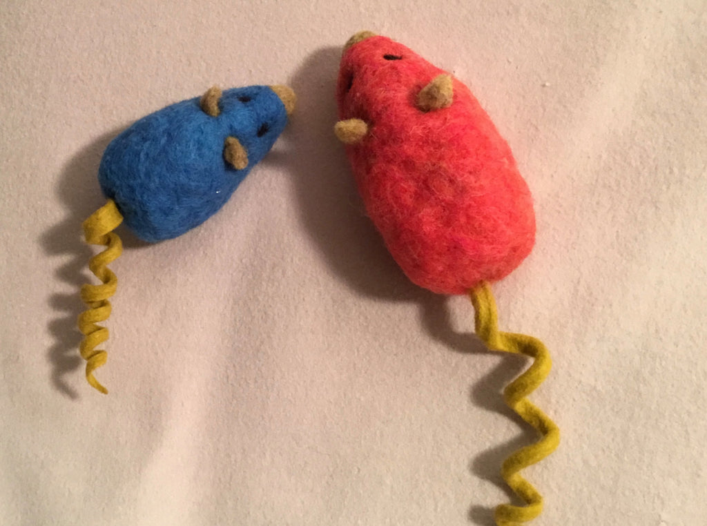 Wool Cat Toys, Mother and Son Pair of Mice.