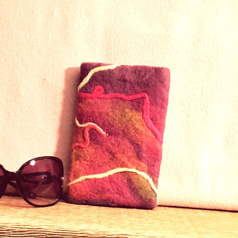 Felt I Phone Cover, Padded Protection for your phone!