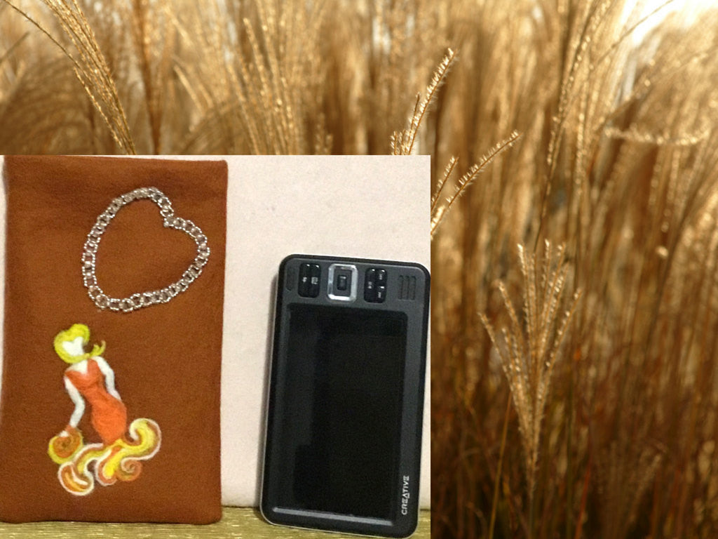 Wool I Phone Case, Beaded Heart, Padded for your Handbag.