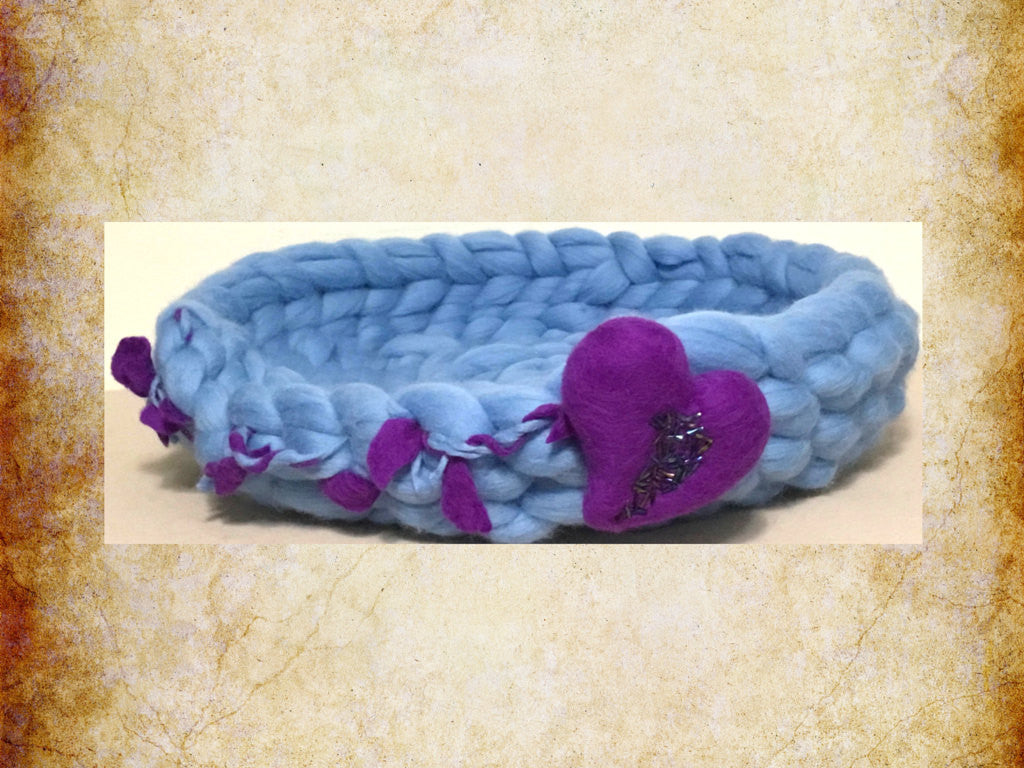 Aqua Chunky Wool Cat Bed, Beaded Purple Heart.