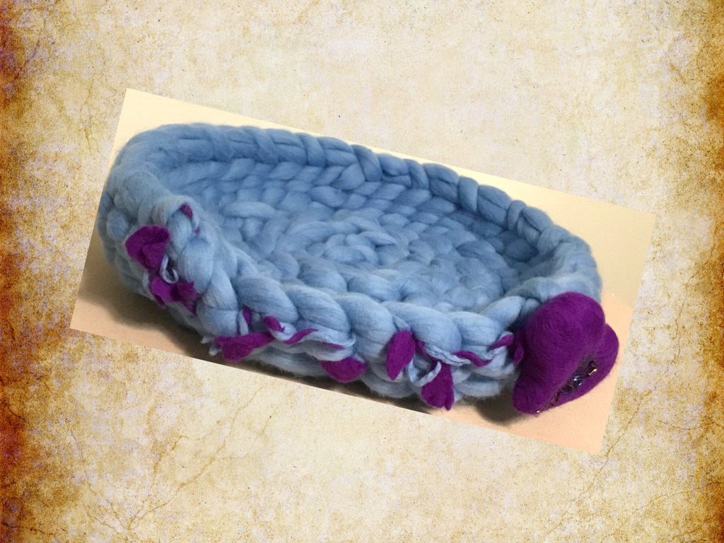 Aqua Chunky Wool Cat Bed, Beaded Purple Heart.