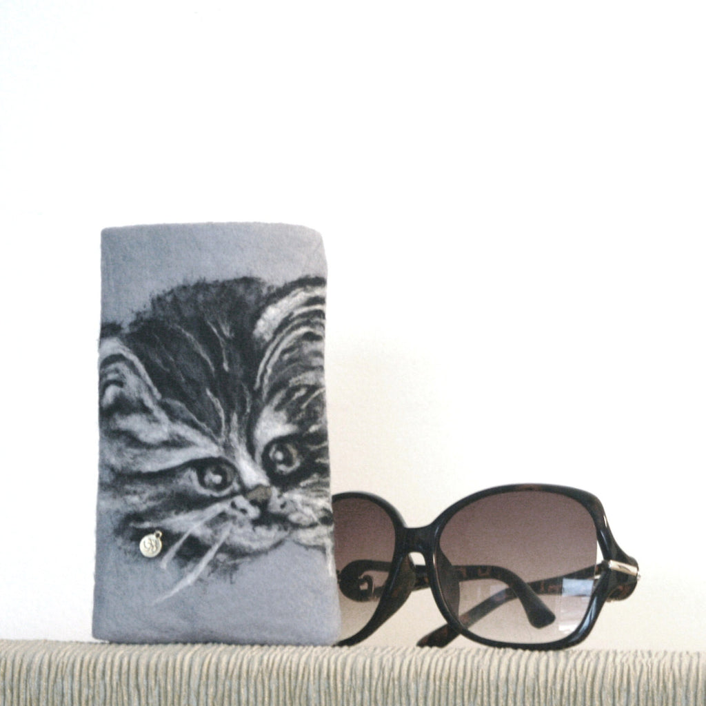 Felt Glasses Sleeve, Black Kitty Sunglasses Cover.