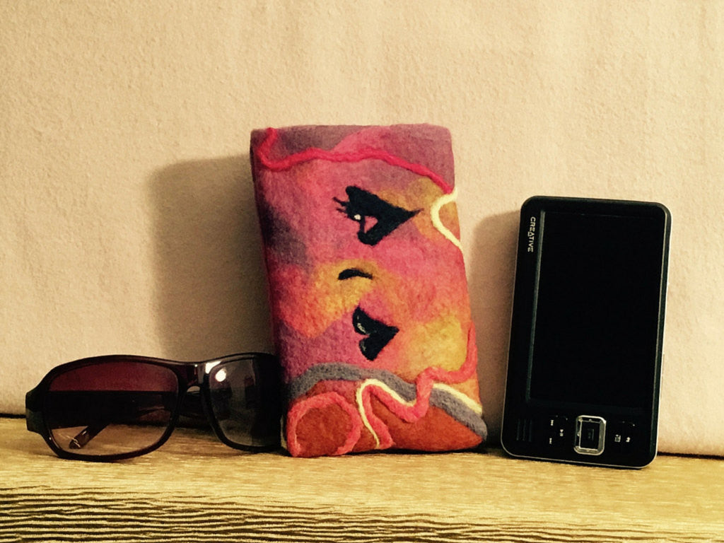 Felt I Phone Cover, Padded Protection for your phone!