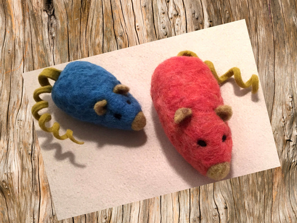 Wool Cat Toys, Mother and Son Pair of Mice.